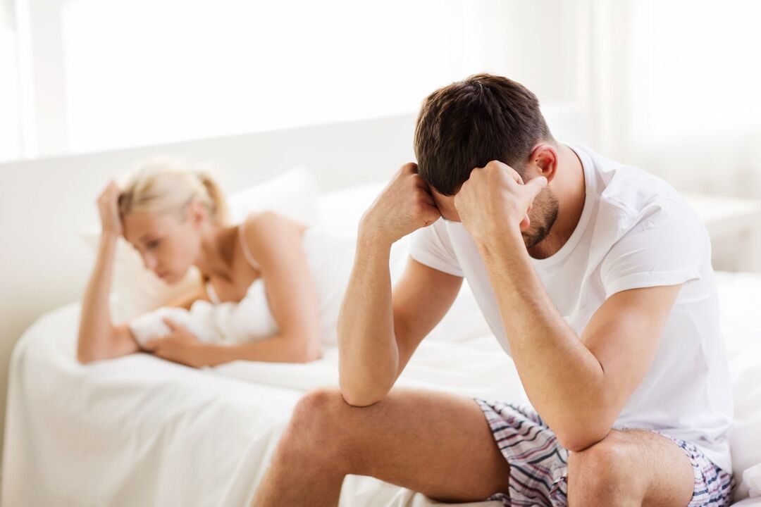 un homme est contrarié par la faible puissance, comment l'augmenter